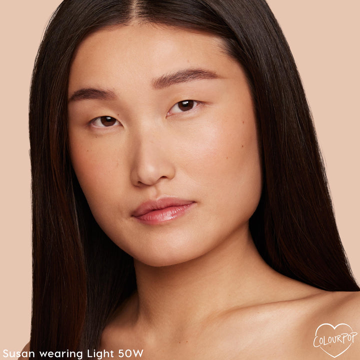 Light 50 W - Artful Deluxe Complexion Smoothness