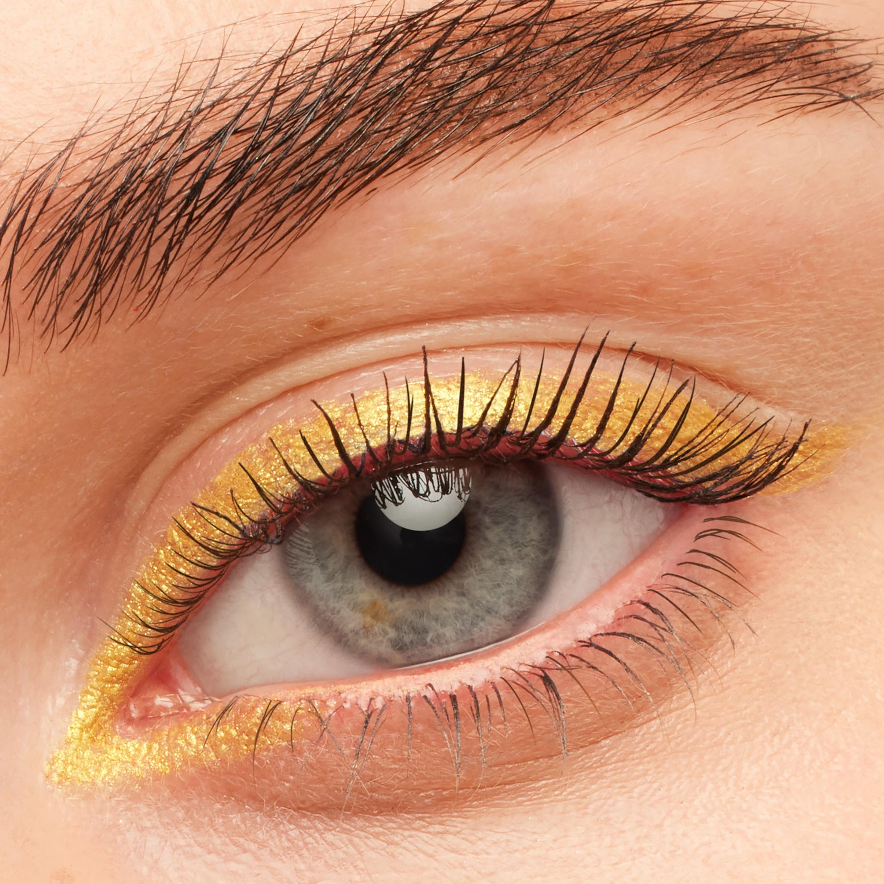 Black on Black - Defined Runway Lash Effect