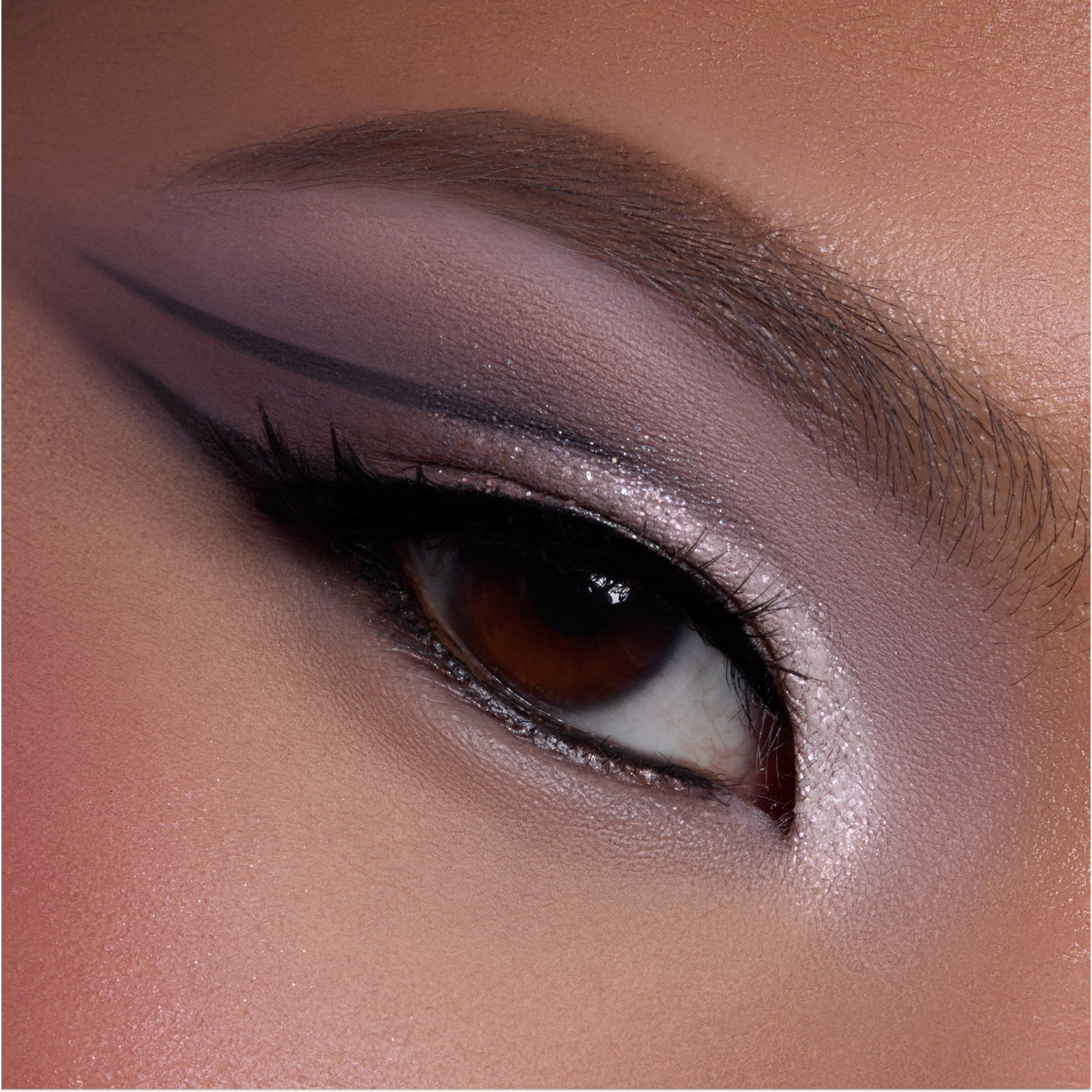 Heart to Get - Pearlescent Portable Eye Moment
