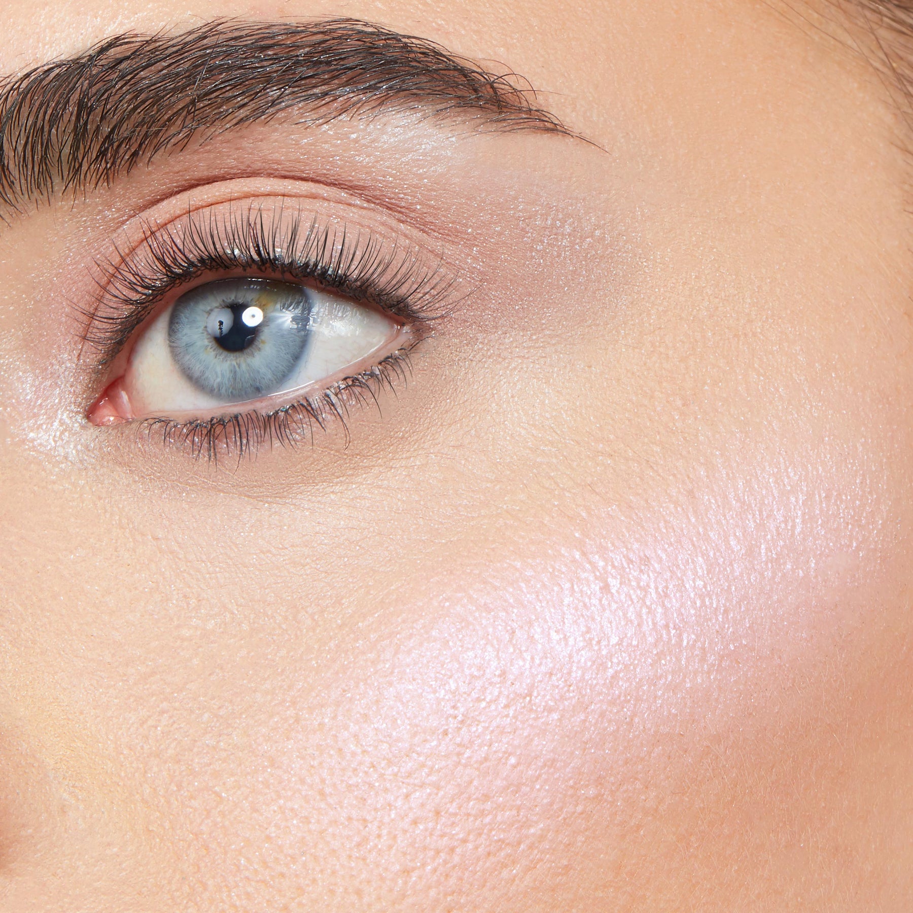 Vampire Skin - Delicate Expressive Cheek Flush
