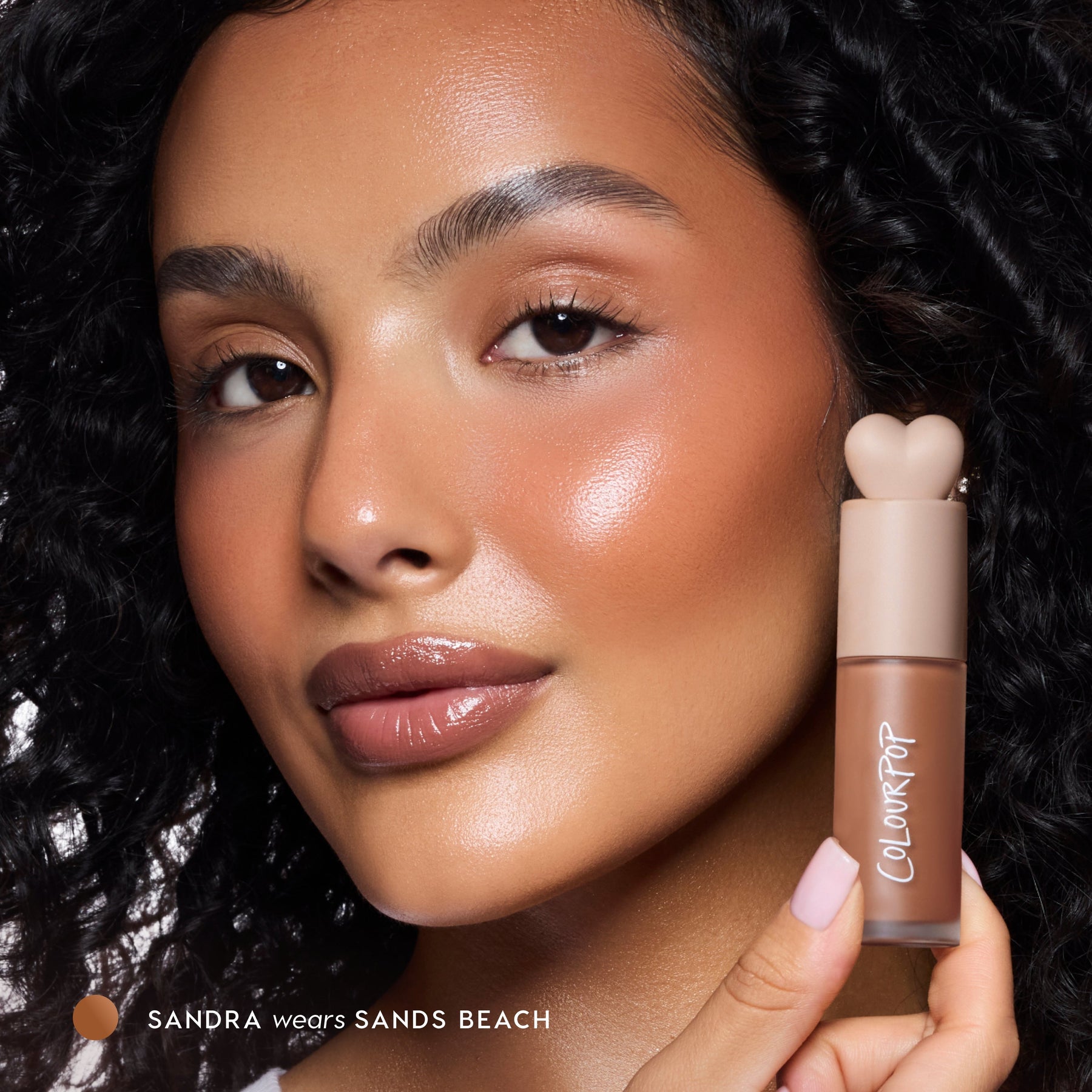 Sands Beach - Glossy Signature Cheek Look