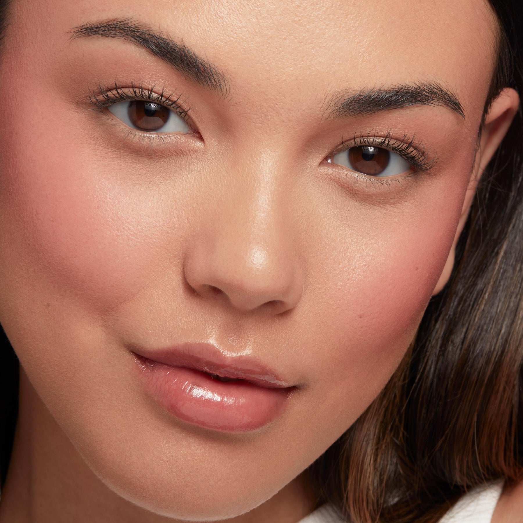 Hits Diff - Luminous Effortless Lip Veil
