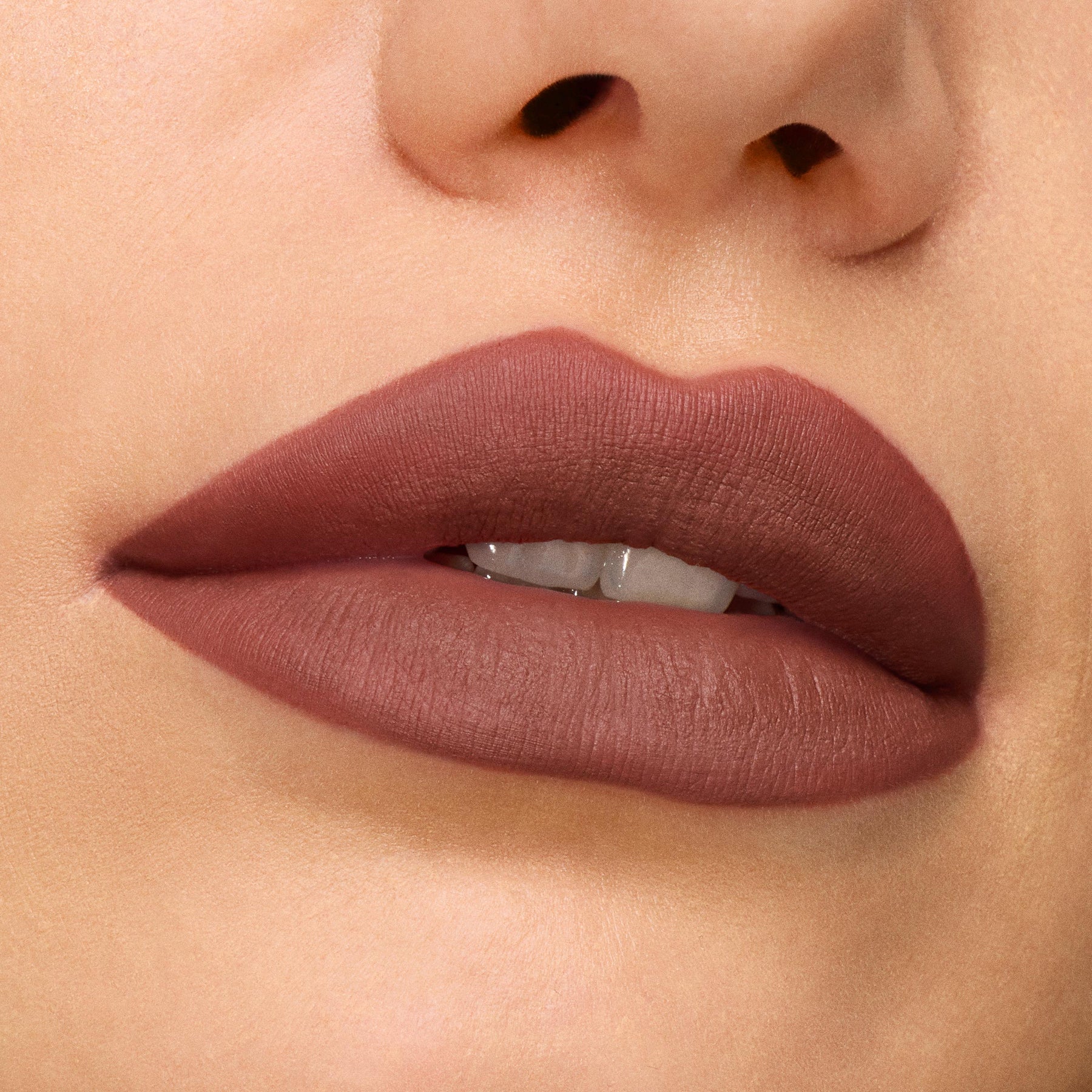 Bella! Where the Hell Have You Been, Loca? - Shimmering Limited Lip Glow