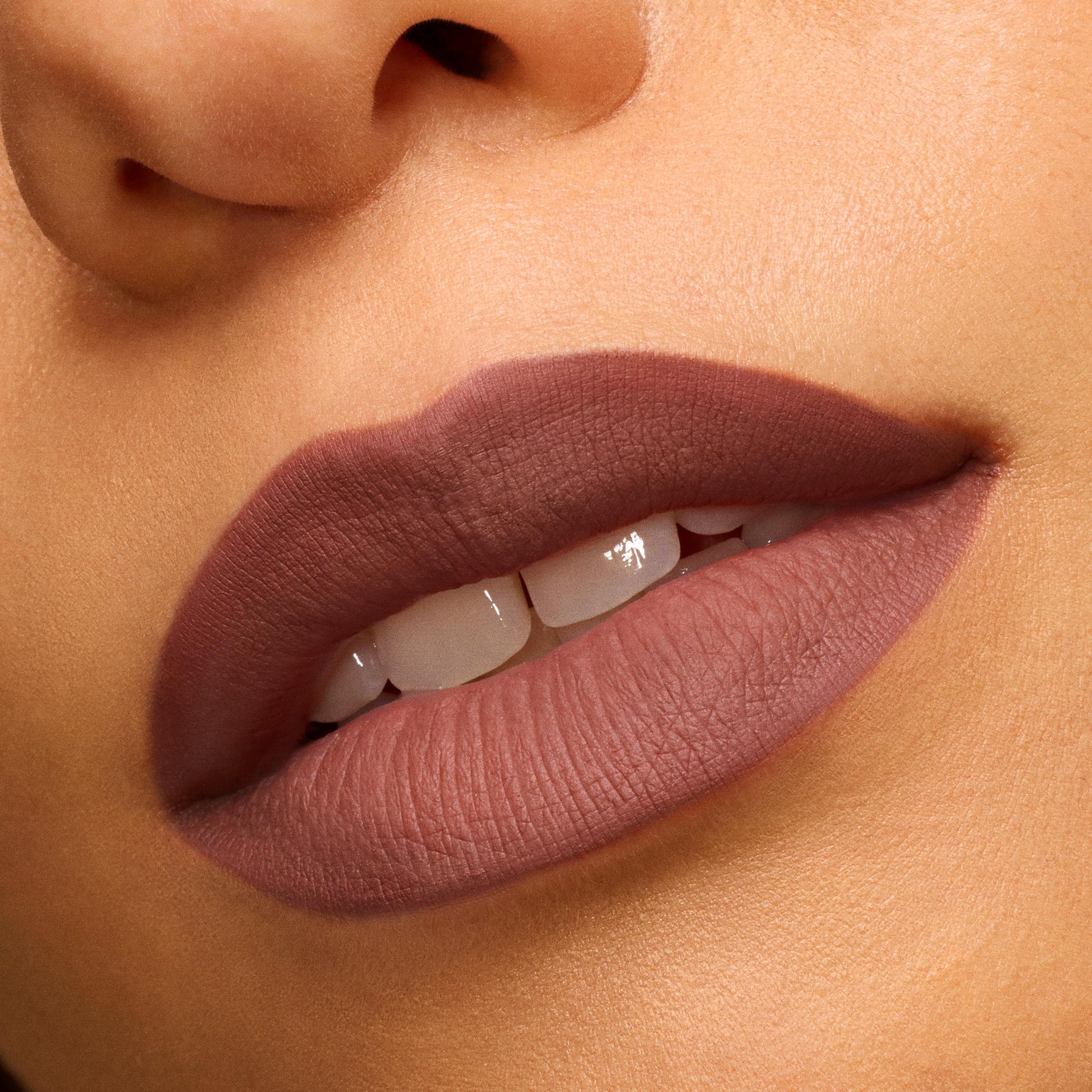 Bella! Where the Hell Have You Been, Loca? - Shimmering Limited Lip Glow